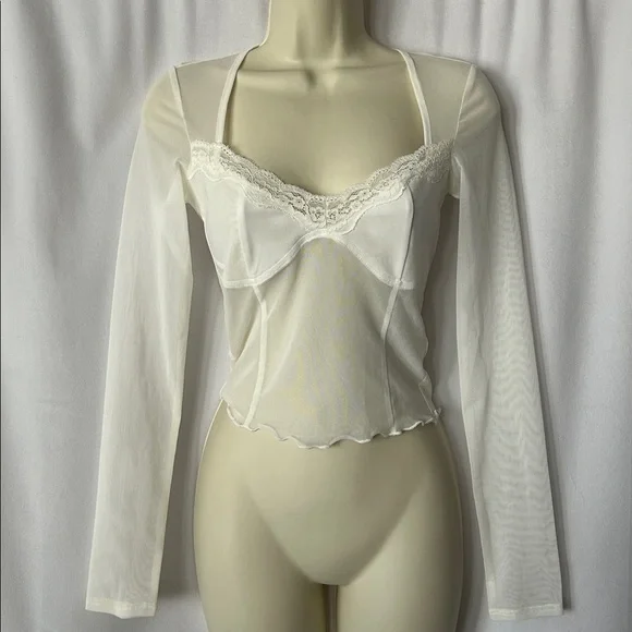 I.AM.GIA NWT Gianna White Sheer Long Sleeve Sheer Crop Top Shirt **Size M** 🔥🔥 - Picture 2 of 6